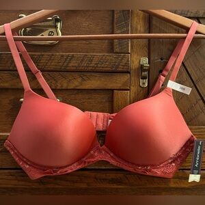 Ambrielle Wireless Ultimate Padded Upsize Bra 38B NWT in Garnet Rose color